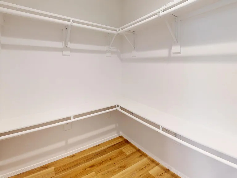 4505-12th-St-NW-Unit-E1-Closet_01222025