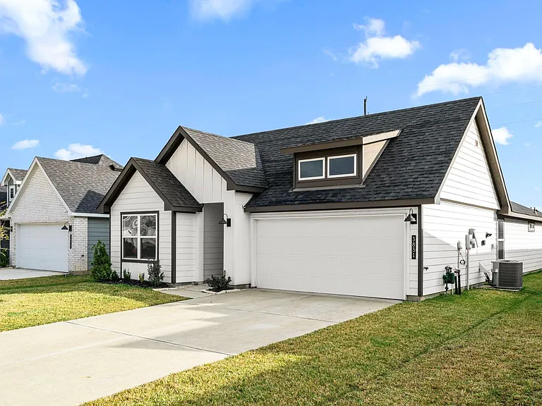 3831 Beltingham Bend Way — Photo 2