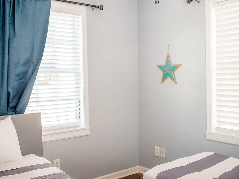 1324 Little Bay Ave #2 — Photo 14