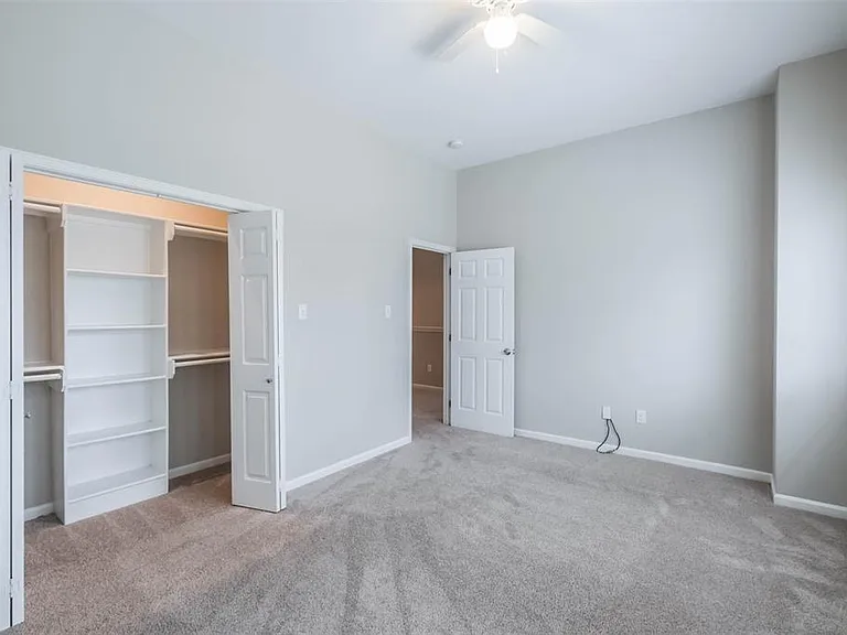 3207 Avenue O — Photo 30