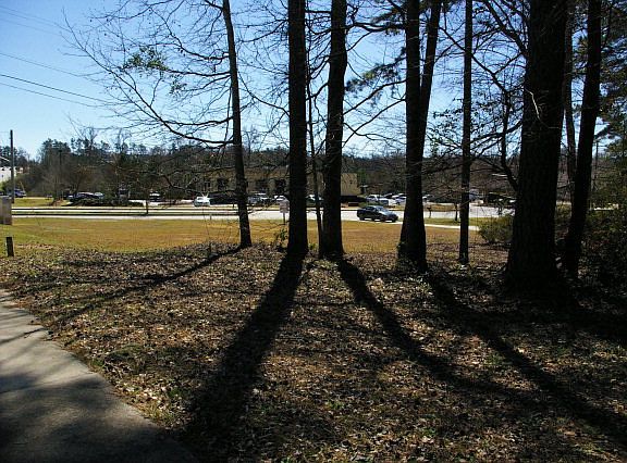 3rd image of 3801 Park Ln