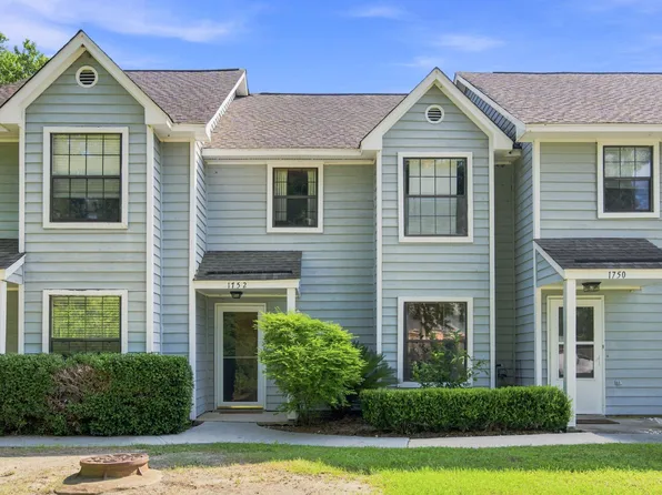 1752 Deer Path Dr, Mount Pleasant, SC 29464