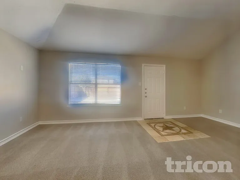 29418 Fox River Dr — Photo 4