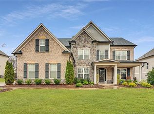 3740 Valleyway Rd, Cumming, GA 30040