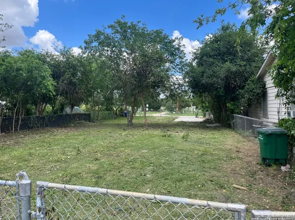 210 TOLEDO RELOT, San Antonio, TX 78210