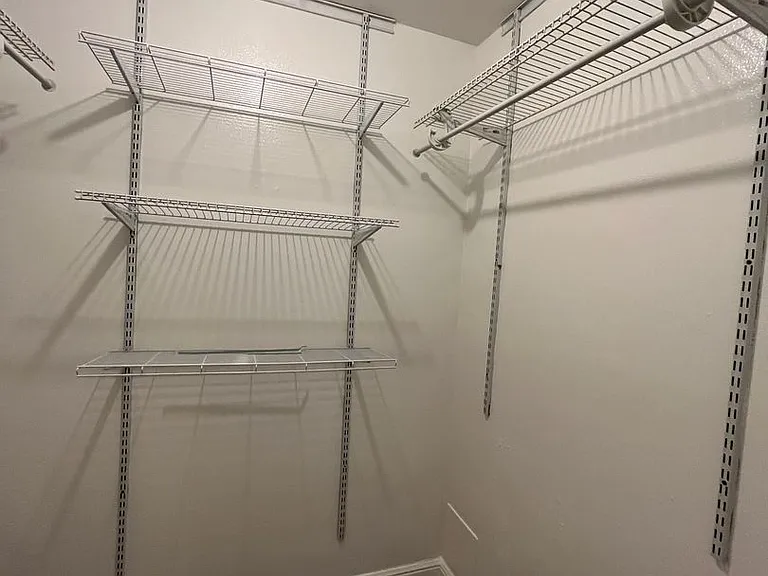 500 E Riverside Dr #145 — Photo 8