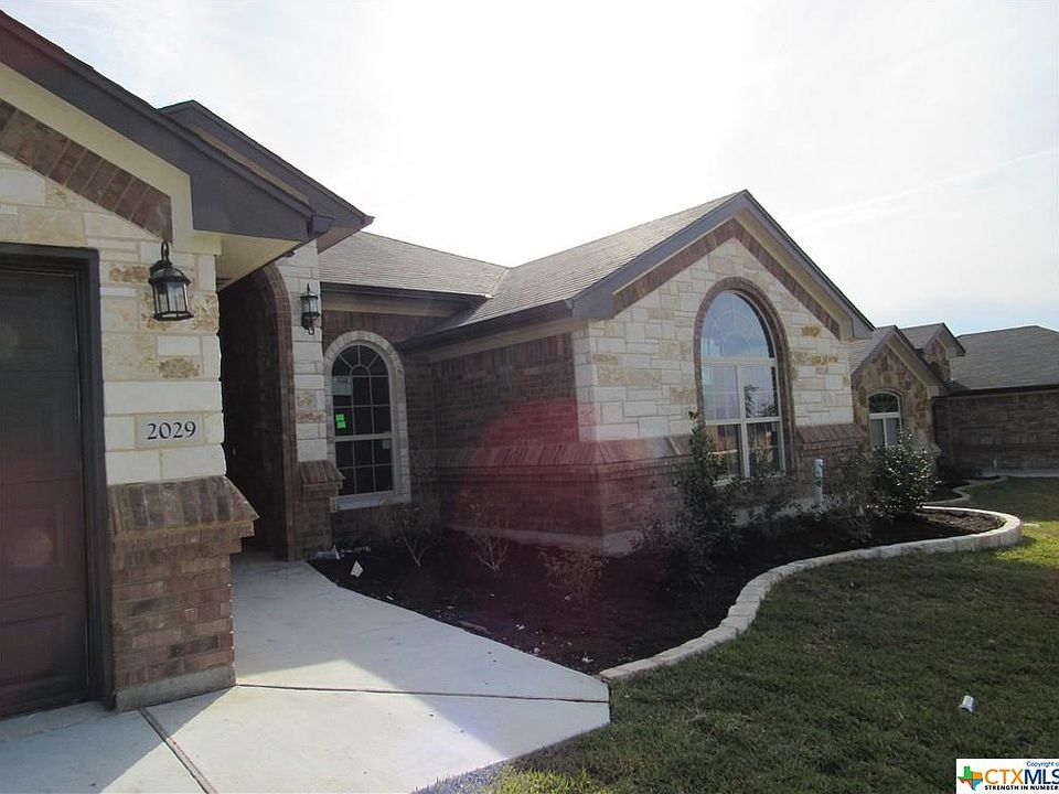 2nd image of 2029 Henrietta Ave