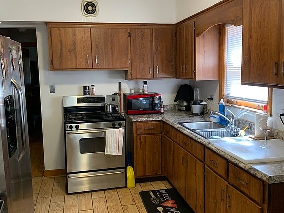 4th image of 3806 Cuyler Ave