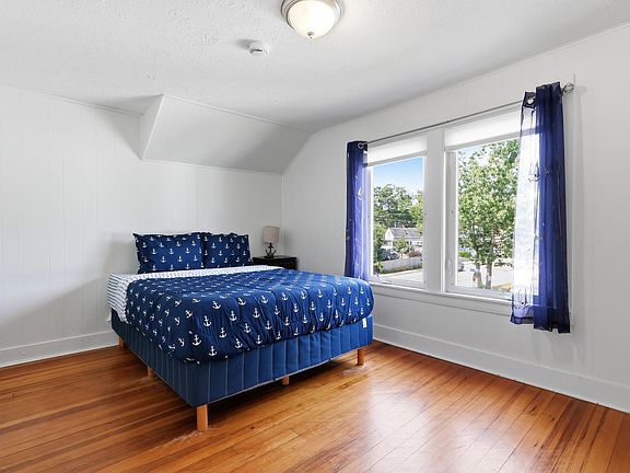 5th image of 94 Saco Avenue