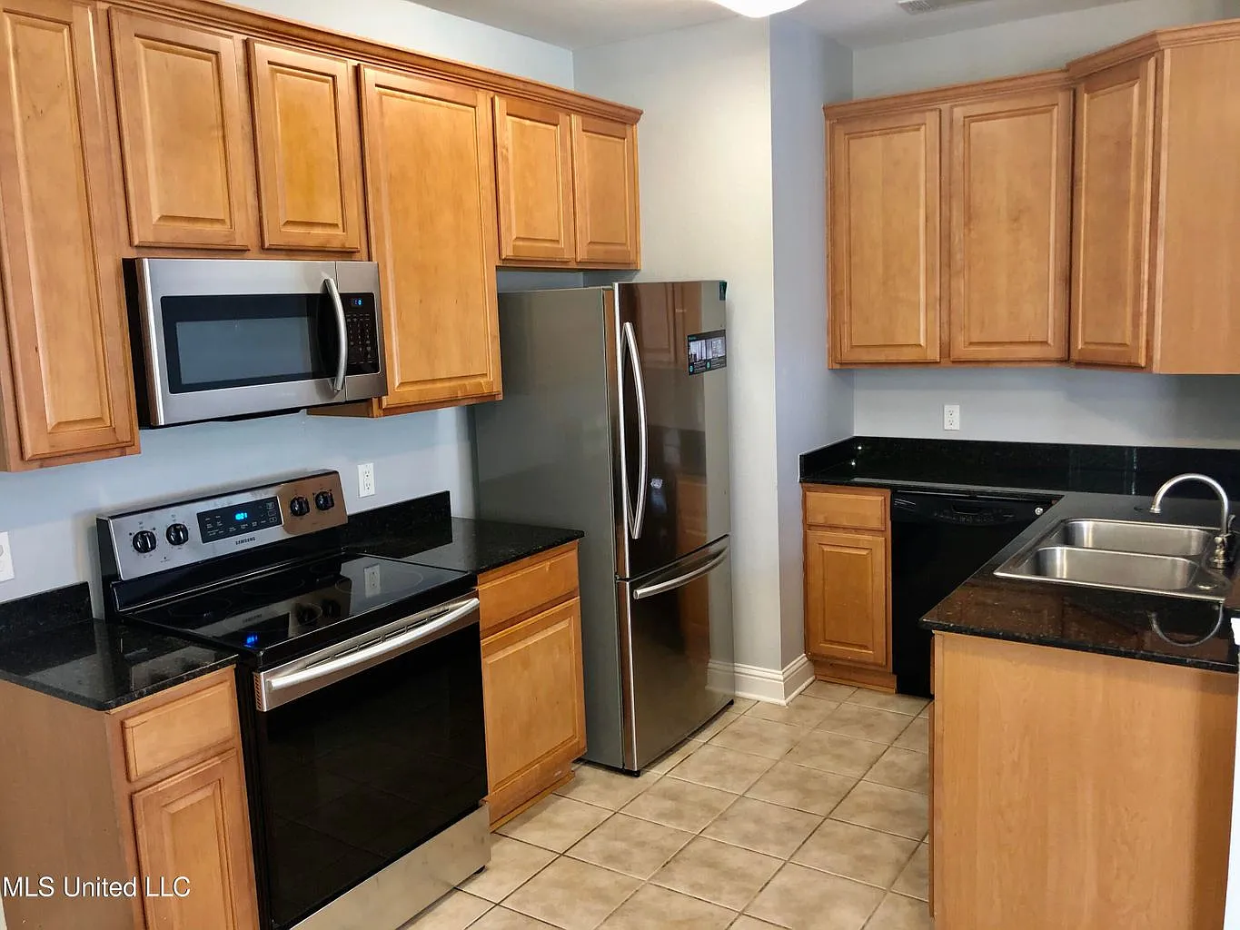 2 bed, 1108 sqft, $1,295 — Photo 2
