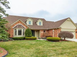 16679 Huntington Woods Dr, Macomb, MI 48042