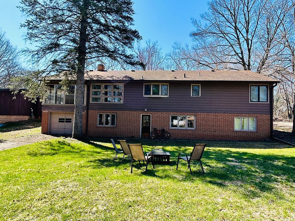 1st image of 812 Greenvale Ave W