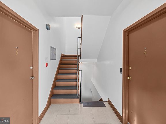 4th image of 2834 R St SE APT 6