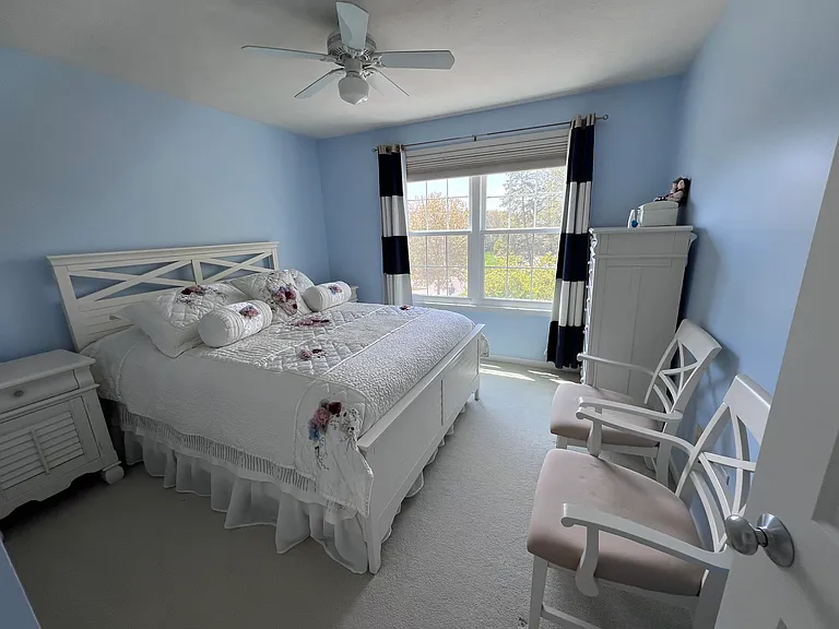 Guest bedroom