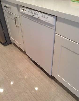 5th image of 4915 Tyrone Ave