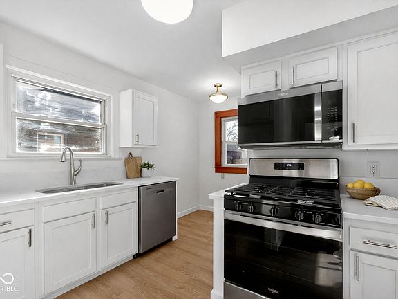 4th image of 960 N Audubon Rd