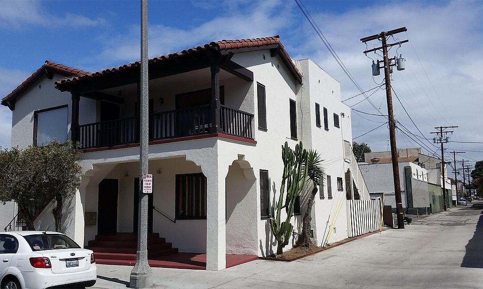 Front of Building - This unit is Upstairs