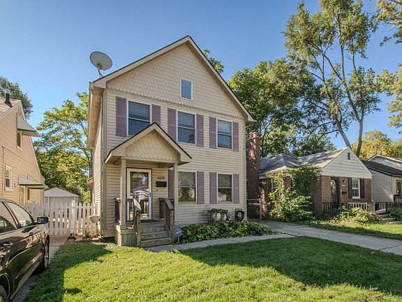 2nd image of 608 Silman St