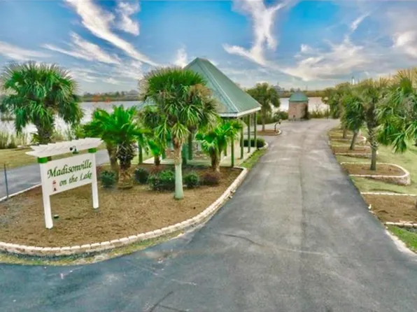 1 S Chenier Dr, Madisonville, LA 70447