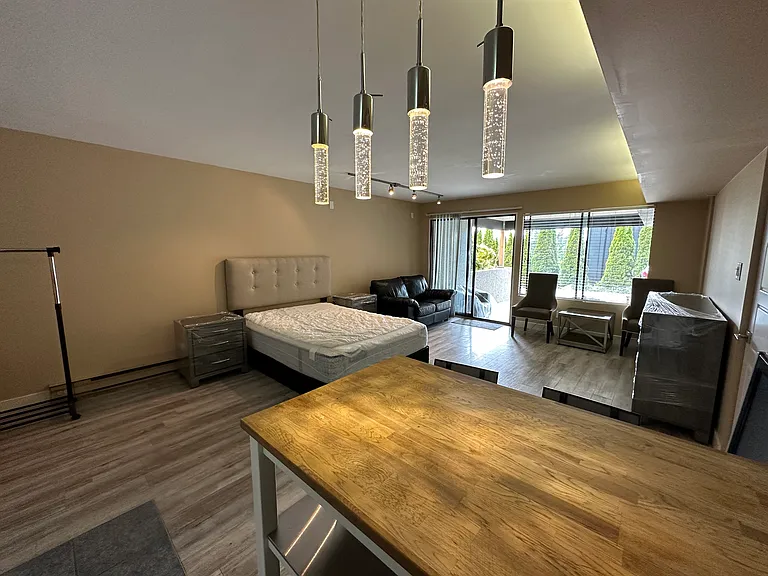 3888 Norwood Ave — Photo 4