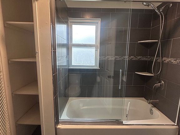 3rd image of 37 Summit Ave Floor 1