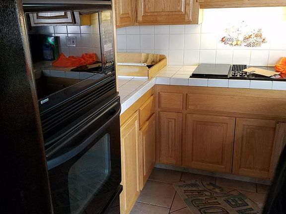 2nd image of 1013 Cumberland Pl