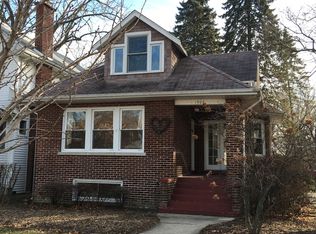 1928 Noyes St, Evanston, IL 60201