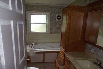 2nd image of 1208 Lincoln Ave