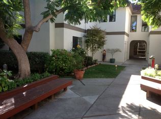 101 E Middlefield Rd APT 11, Mountain View, CA 94043