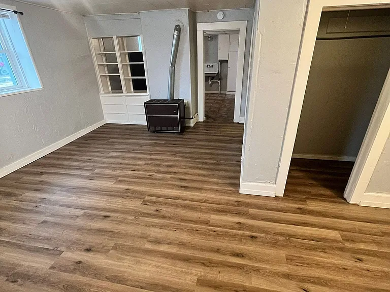 730 Jackson St — Photo 11