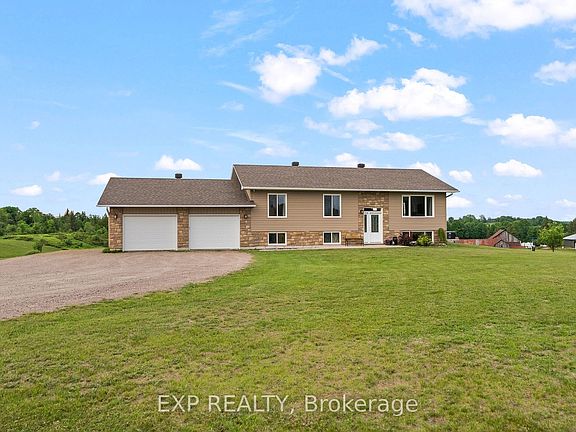 2nd image of 566 A Pinnacle Rd