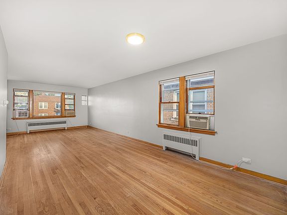 2nd image of 1926 Euclid Ave #2