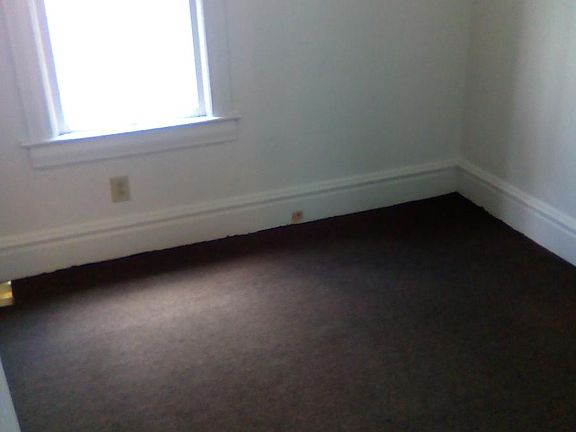 4th image of 2517 NE Madison Ave #House