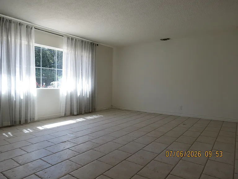 1448 Grove Ave — Photo 10