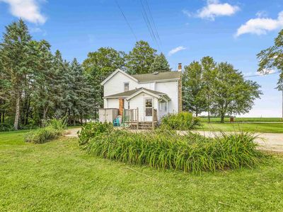 9311 State Line Rd, Capron, IL, 61012