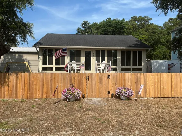 3908 Cross Street SE, Bolivia, NC 28422
