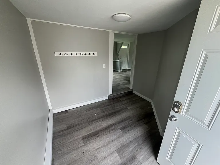 8 Brown Rd — Photo 4
