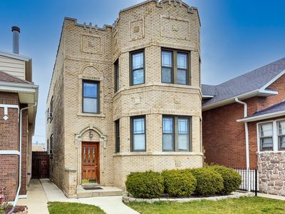 5536 W Cornelia Ave, Chicago, IL, 60641