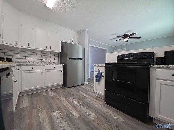 4th image of 307 Mockingbird Rd SE