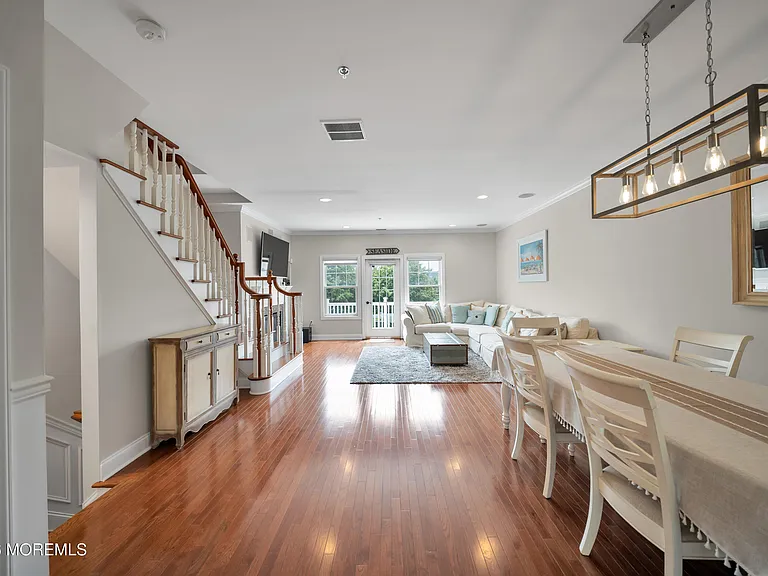 302 Villa Dr — Photo 14
