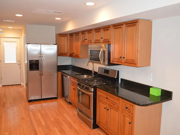 513 S Chester St — Photo 13