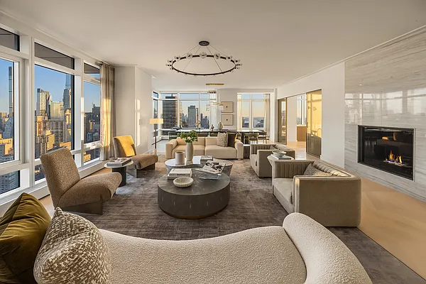 200 Amsterdam Avenue #42