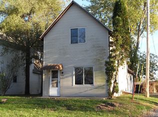 813 S 14th St, Keokuk, IA 52632