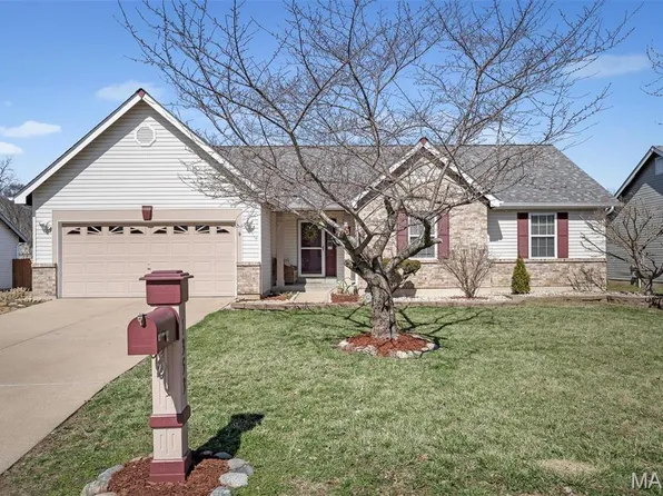 1353 Snowbird Ln, O'Fallon, MO 63366