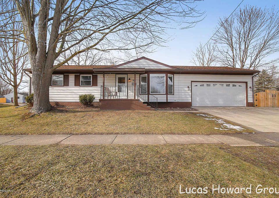 1st image of 340 Donna Dr SE