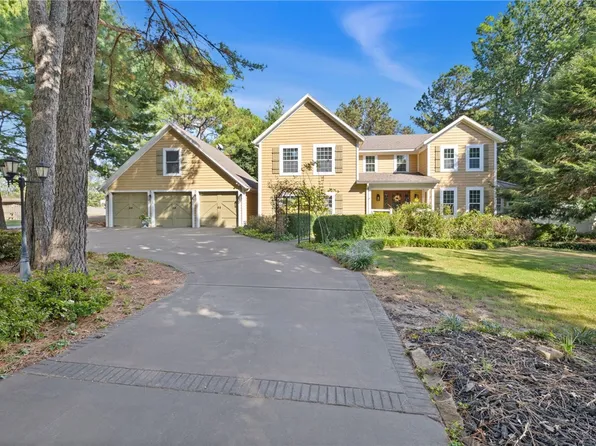 1311 Concord St, Lowell, AR 72745