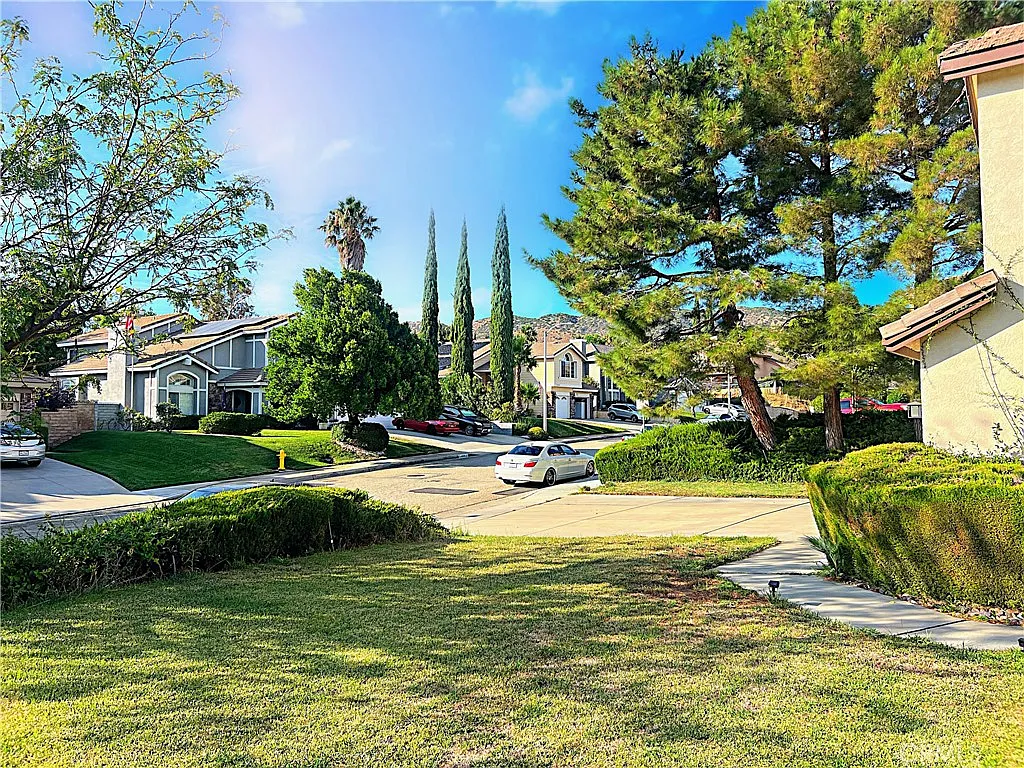 5 bed, 2819 sqft, $4,195 — Photo 3