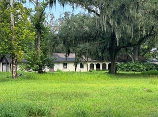 5203 Bugg Rd, Plant City, FL 33567