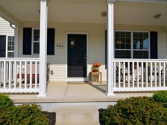 3rd image of 5744 Ellis Brook Dr