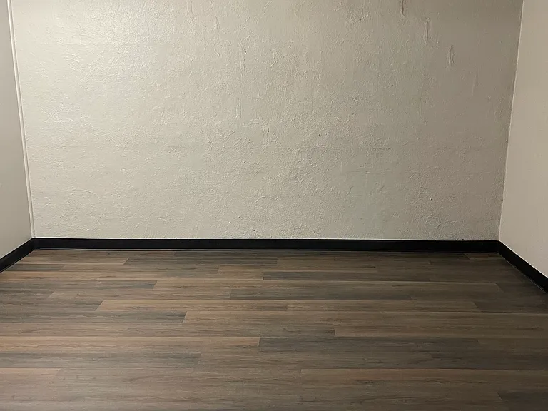 Large room 4th Bedroom or rec room super spacious